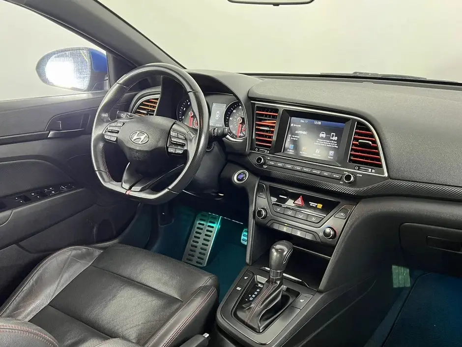 Hyundai Elantra, 2017 г.