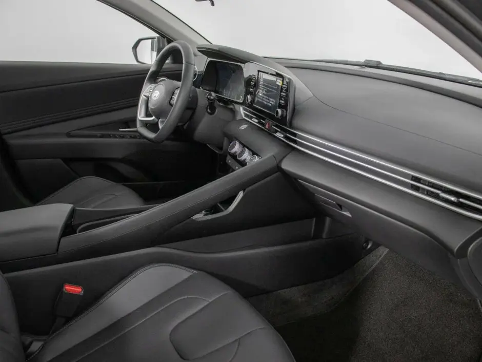 Hyundai Elantra, 2023 г.