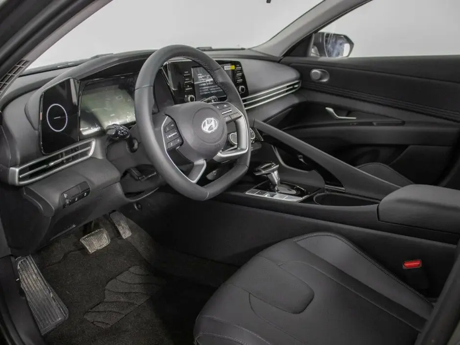 Hyundai Elantra, 2023 г.