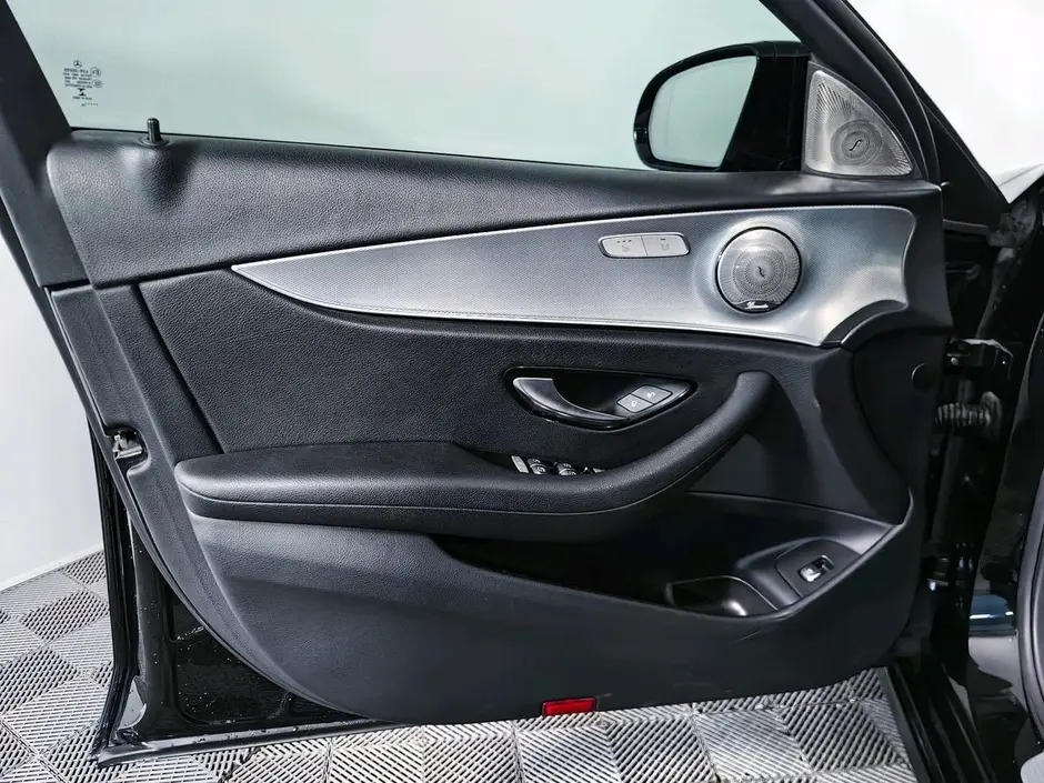 Mercedes-Benz E-Класс, 2020 г.