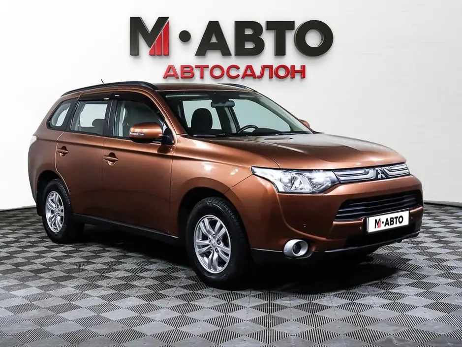 Mitsubishi Outlander, 2013 г.