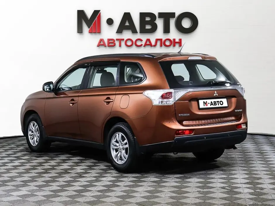 Mitsubishi Outlander, 2013 г.