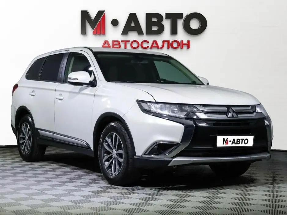 Mitsubishi Outlander, 2015 г.