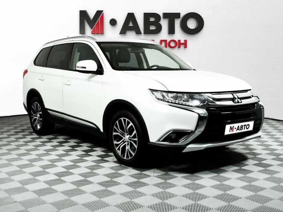 Mitsubishi Outlander, 2017 г.