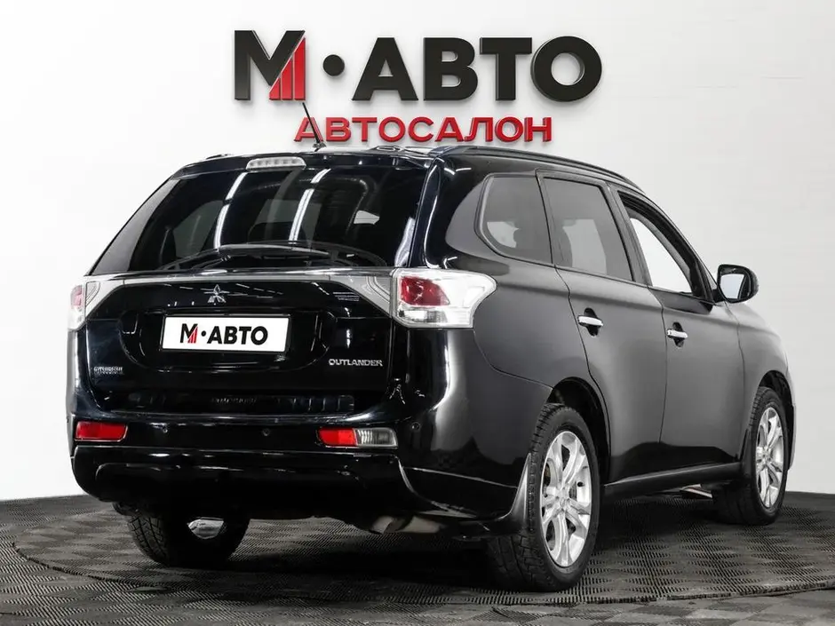 Mitsubishi Outlander, 2014 г.