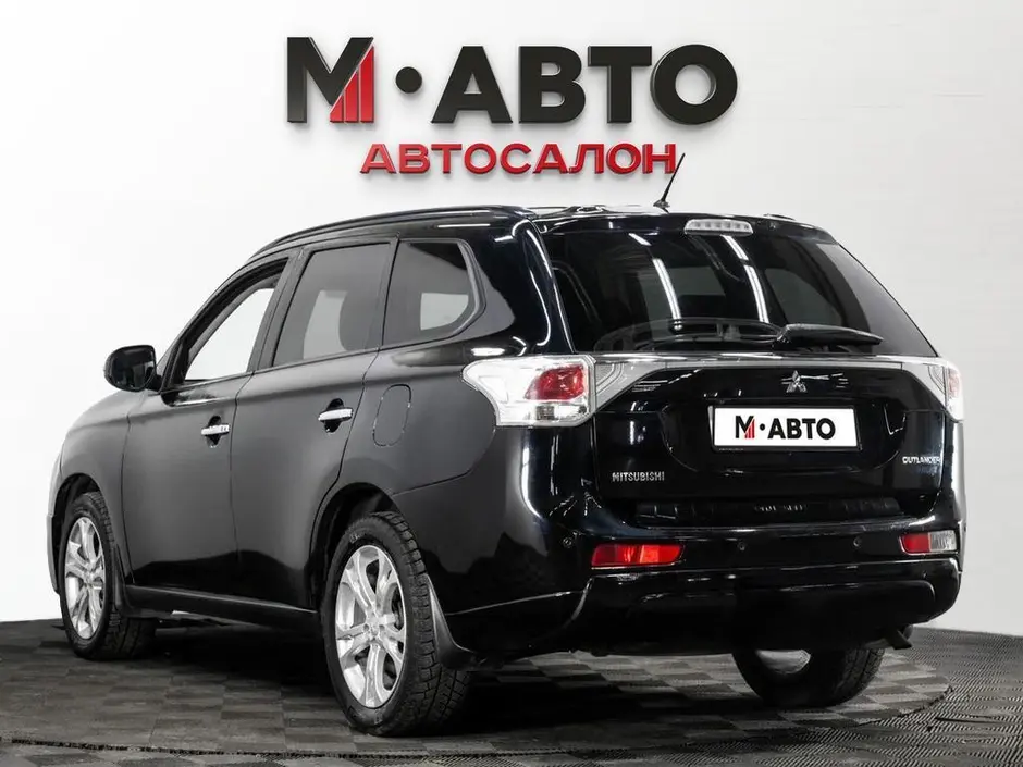 Mitsubishi Outlander, 2014 г.