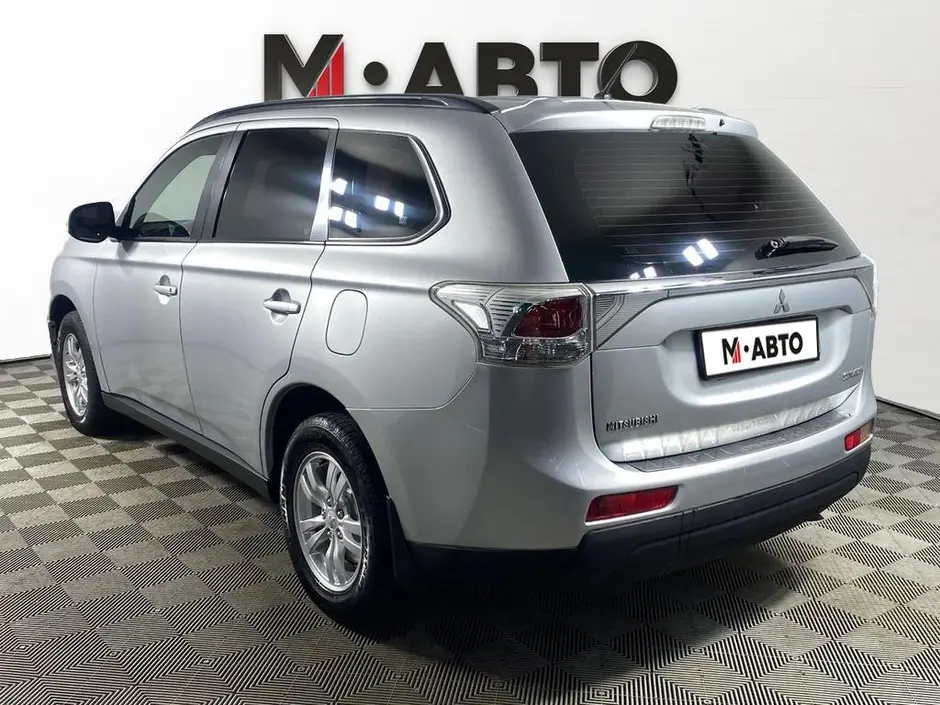 Mitsubishi Outlander, 2014 г.