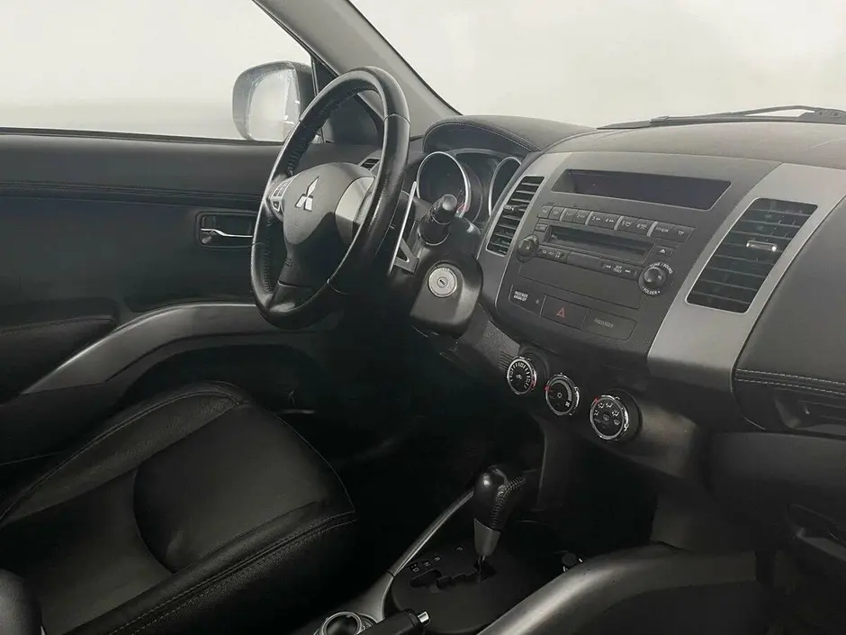 Mitsubishi Outlander, 2011 г.