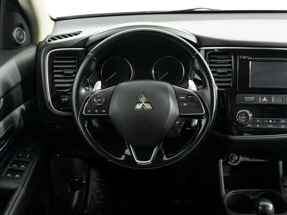 Mitsubishi Outlander, 2017 г.