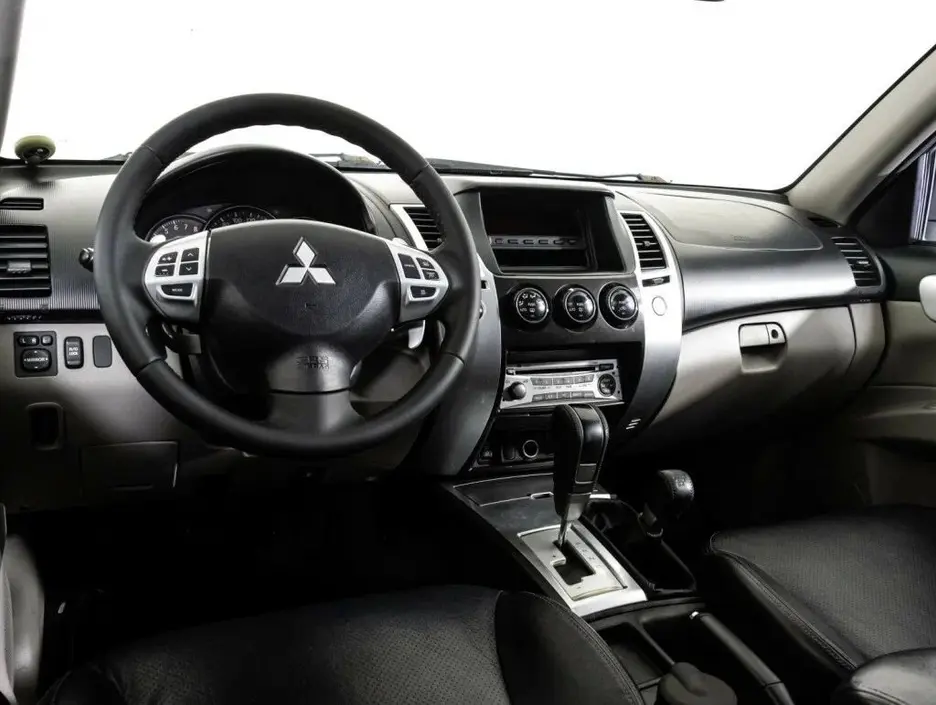 Mitsubishi Pajero Sport, 2010 г.