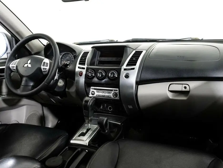 Mitsubishi Pajero Sport, 2010 г.