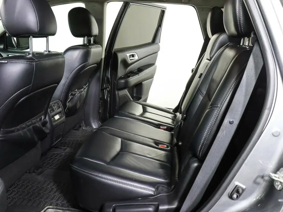 Nissan Pathfinder, 2016 г.