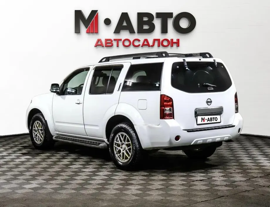 Nissan Pathfinder, 2011 г.