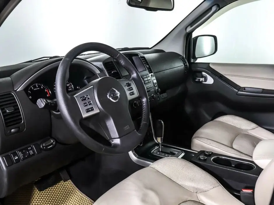 Nissan Pathfinder, 2011 г.