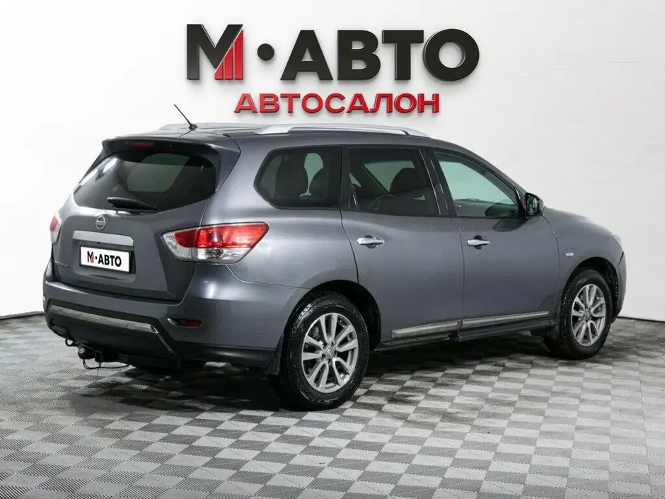 Nissan Pathfinder, 2015 г.