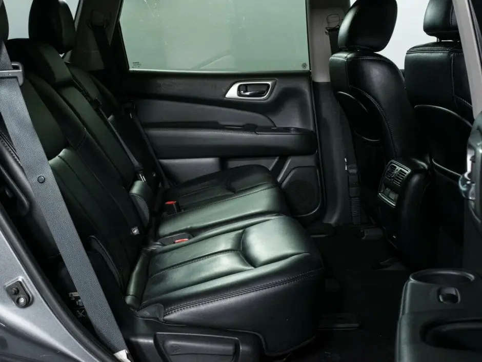Nissan Pathfinder, 2015 г.