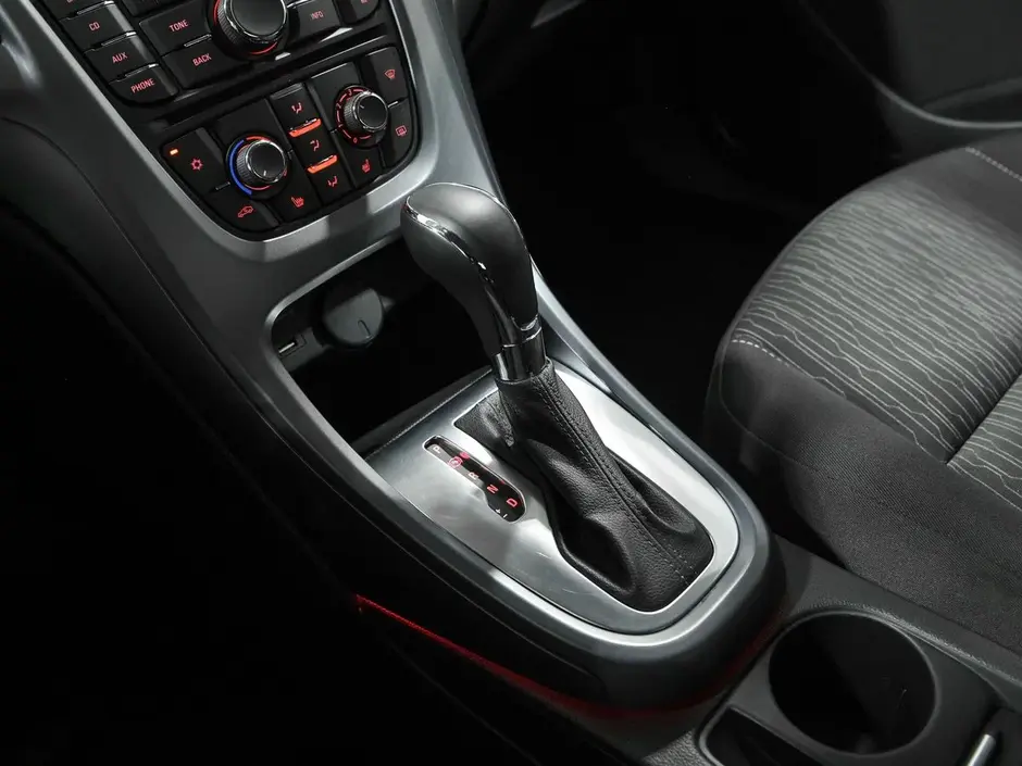 Opel Astra, 2014 г.