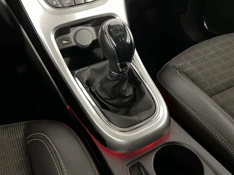 Opel Astra, 2013 г.