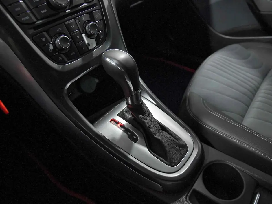 Opel Astra, 2013 г.