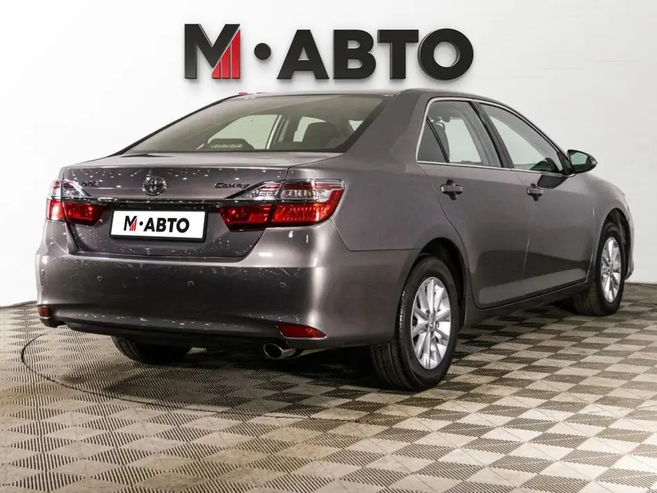 Toyota Camry, 2015 г.