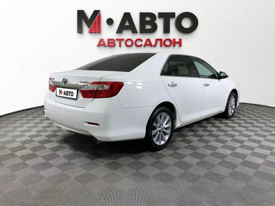 Toyota Camry, 2014 г.