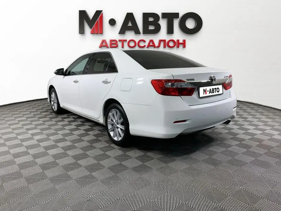Toyota Camry, 2014 г.
