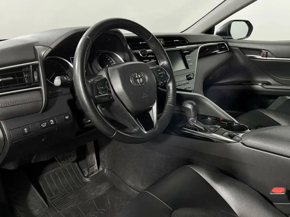 Toyota Camry, 2019 г.