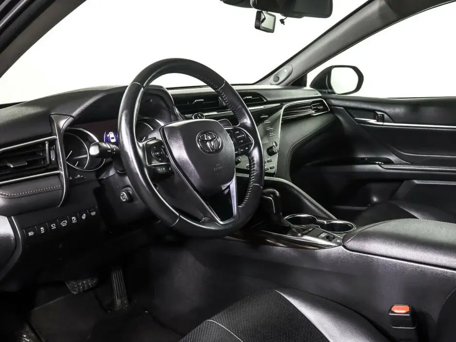 Toyota Camry, 2019 г.