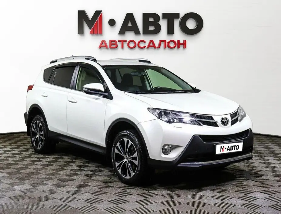 Toyota RAV4, 2015 г.