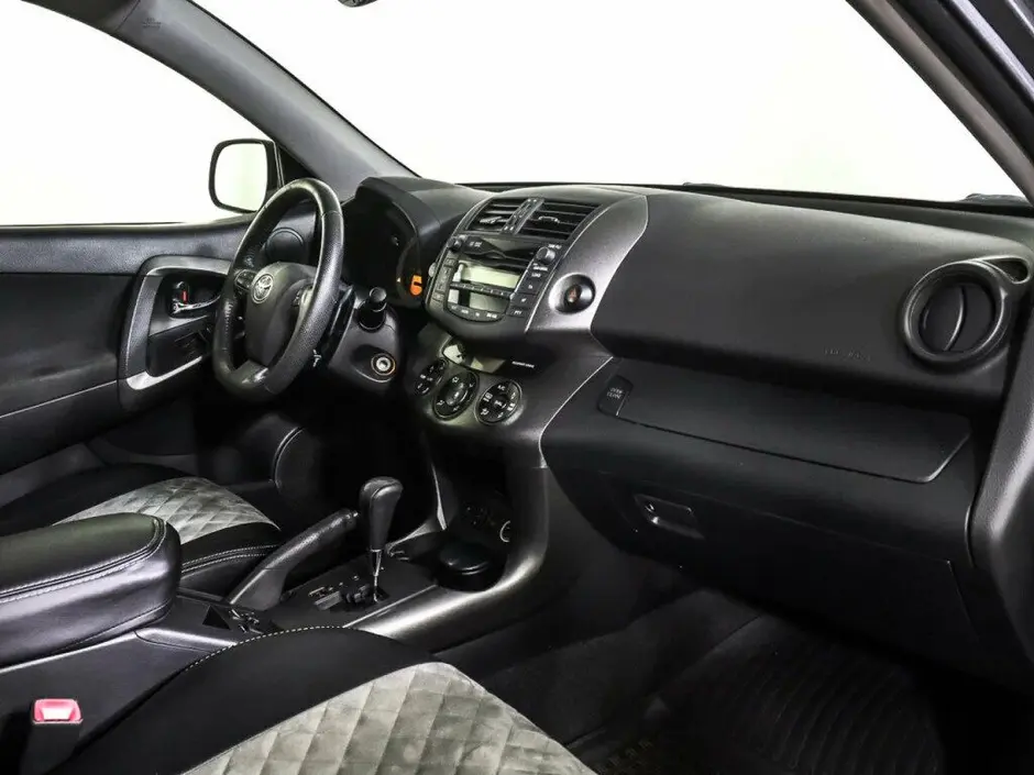 Toyota RAV4, 2012 г.