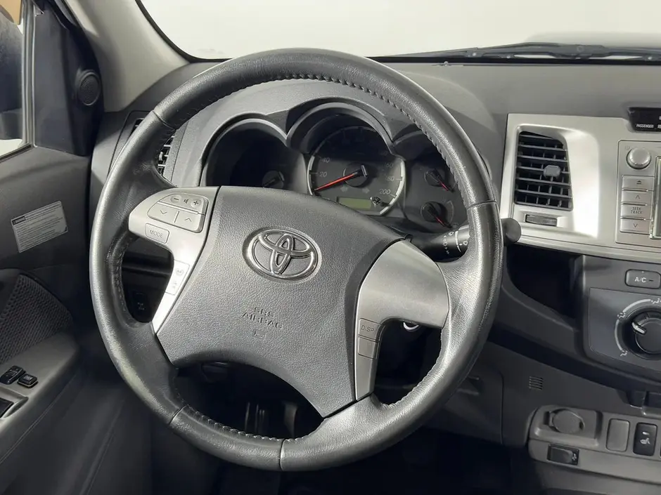 Toyota Hilux, 2013 г.