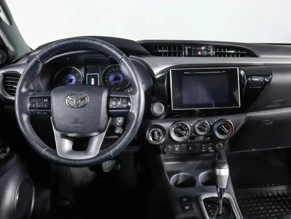 Toyota Hilux, 2015 г.