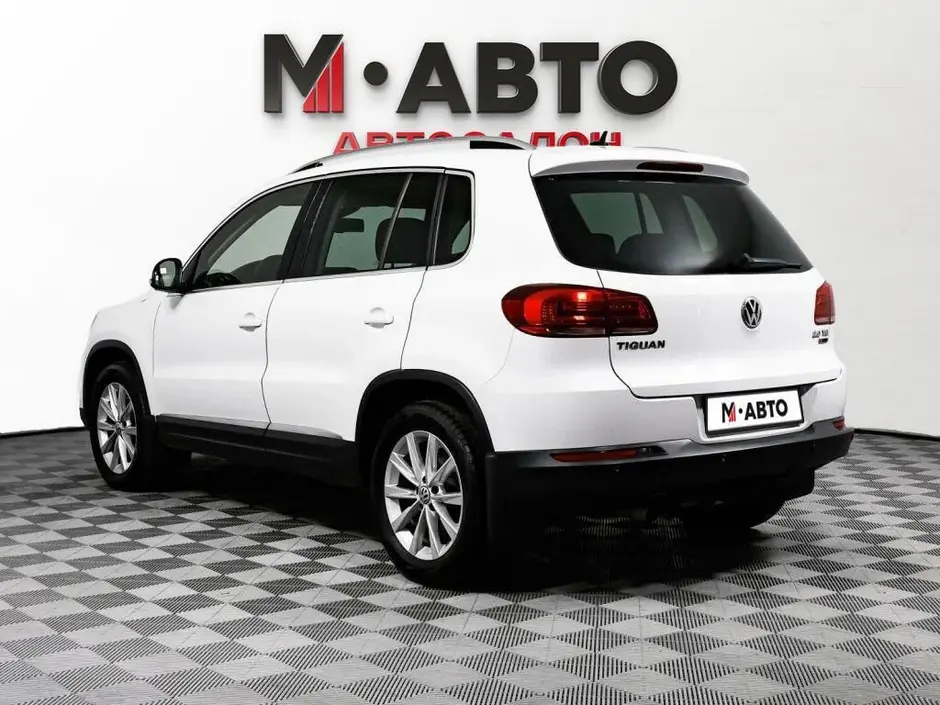 Volkswagen Tiguan, 2015 г.