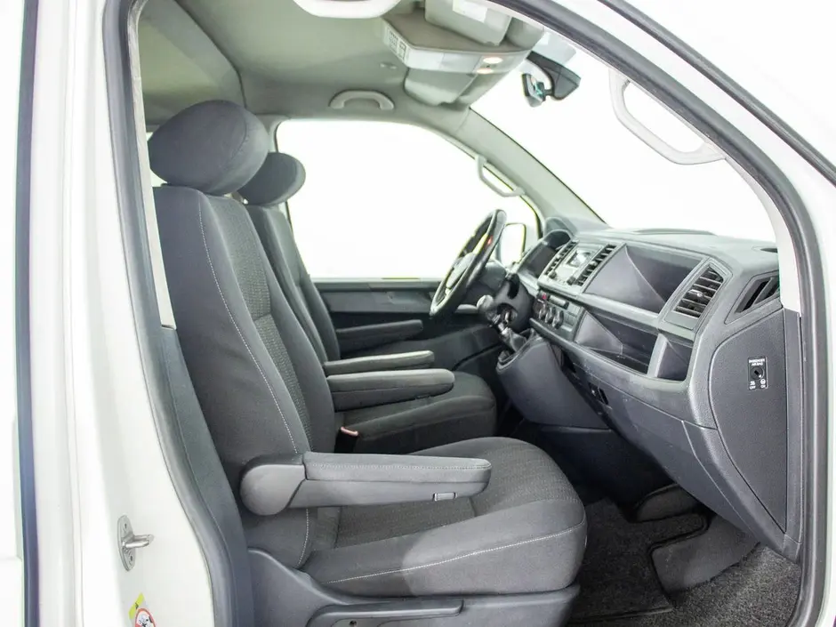 Volkswagen Caravelle, 2016 г.