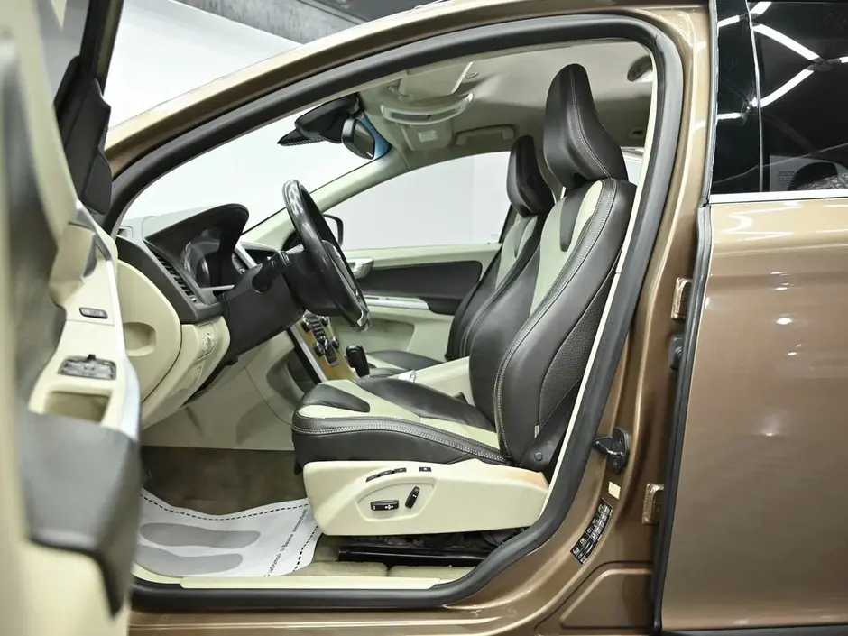 Volvo XC60, 2011 г.