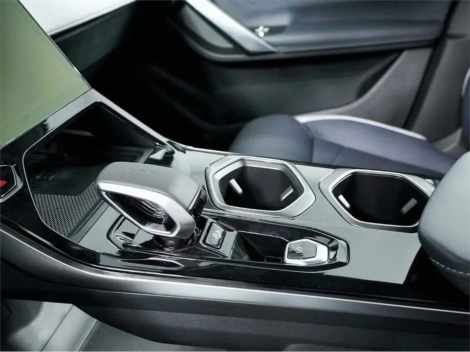 Geely Atlas, 2024 г.