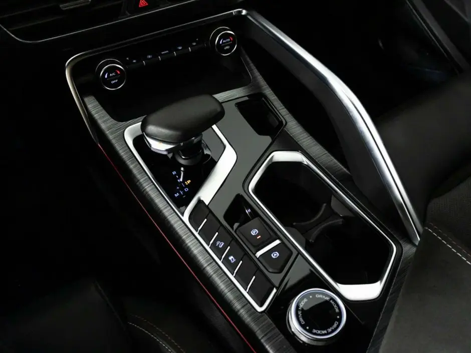 Geely Tugella, 2022 г.