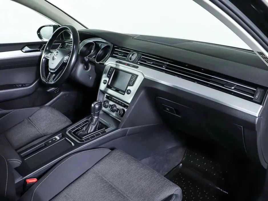 Volkswagen Passat, 2015 г.