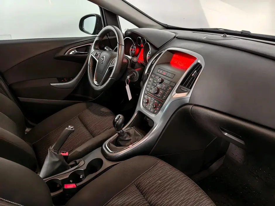 Opel Astra, 2014 г.