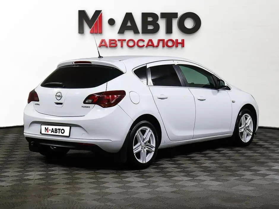 Opel Astra, 2014 г.