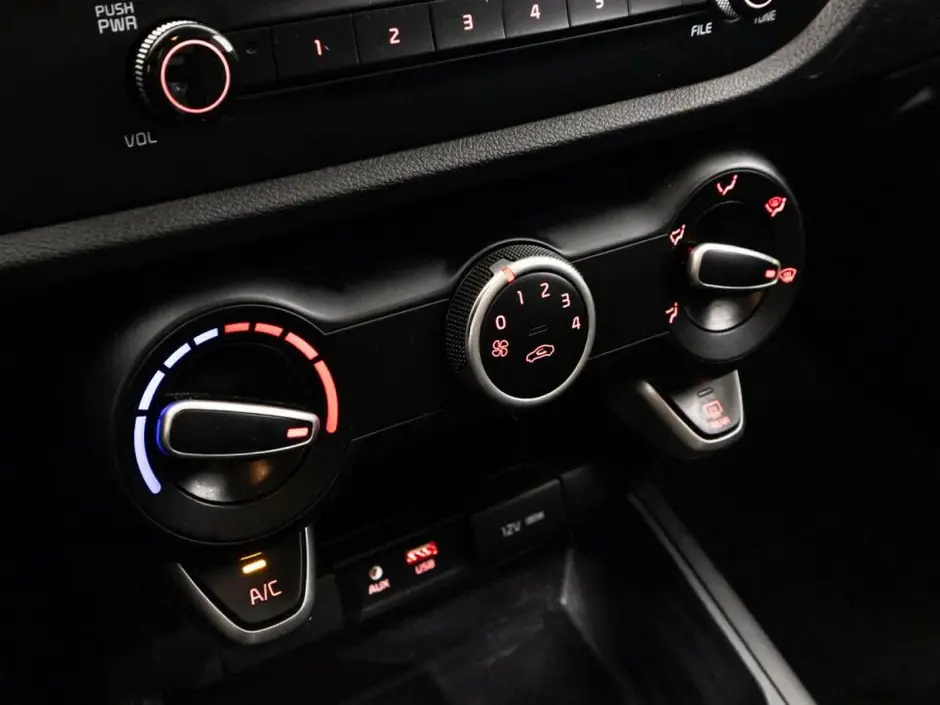 Kia Rio X-Line, 2018 г.