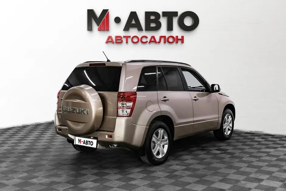 Suzuki Grand Vitara, 2010 г.