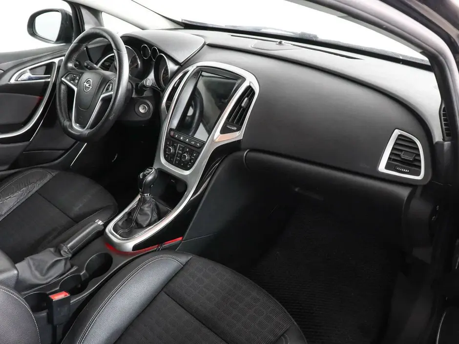 Opel Astra, 2013 г.