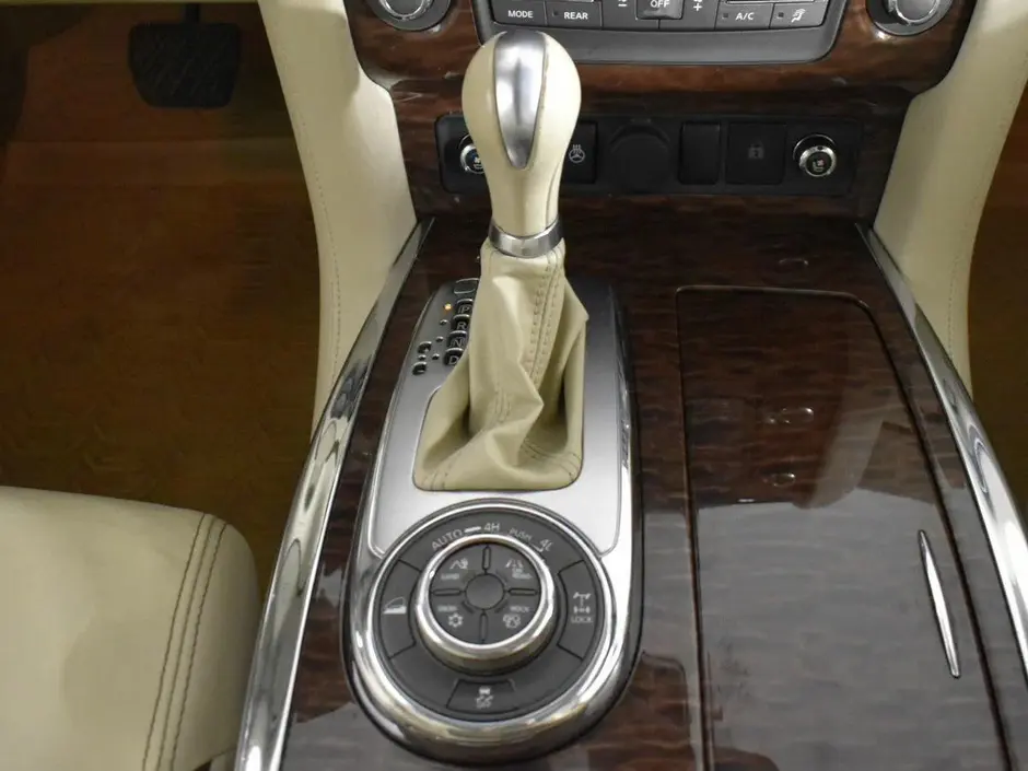 Nissan Patrol, 2010 г.