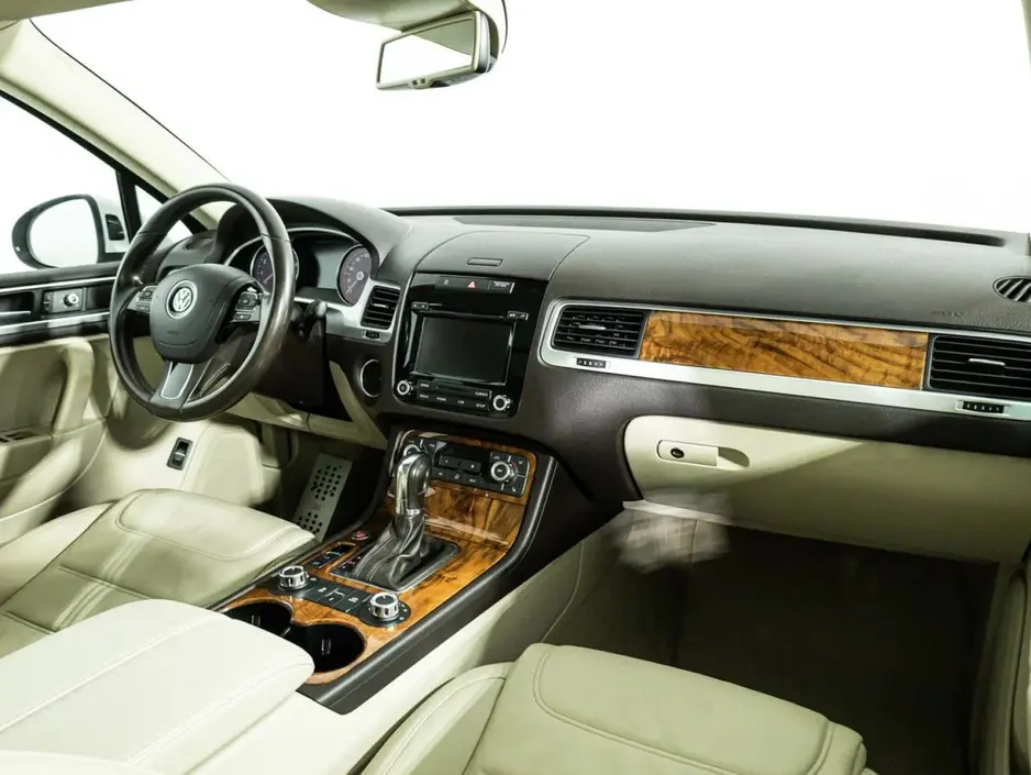 Volkswagen Touareg, 2014 г.