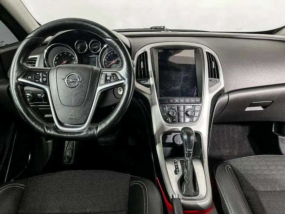 Opel Astra, 2012 г.