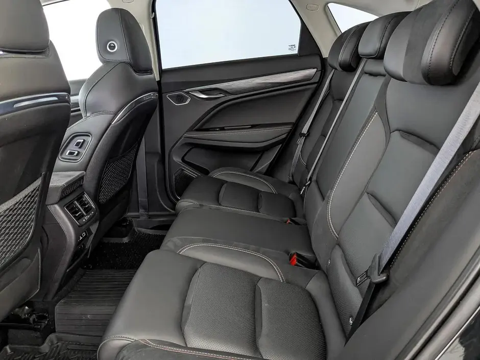 Geely Tugella, 2021 г.