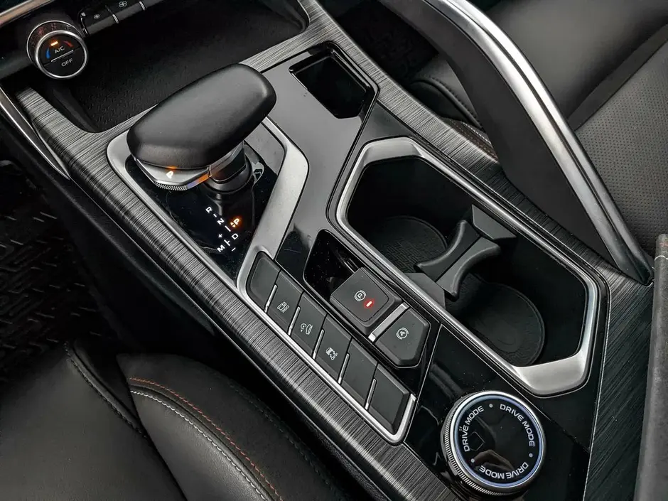 Geely Tugella, 2022 г.